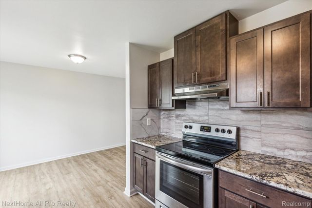 15401 MEYERS Road, Detroit, MI 48227
