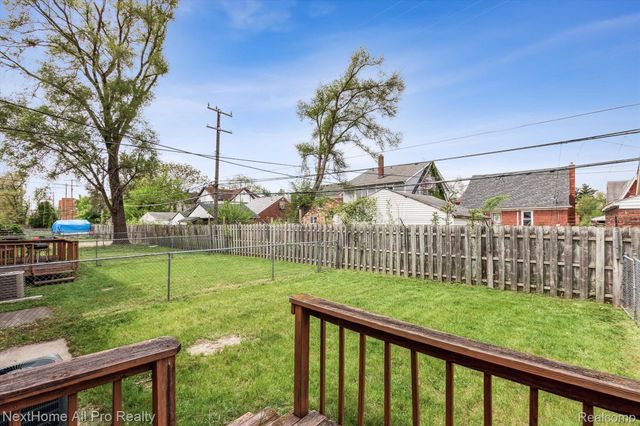 15401 MEYERS Road, Detroit, MI 48227