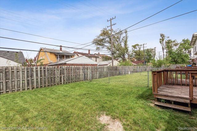 15401 MEYERS Road, Detroit, MI 48227