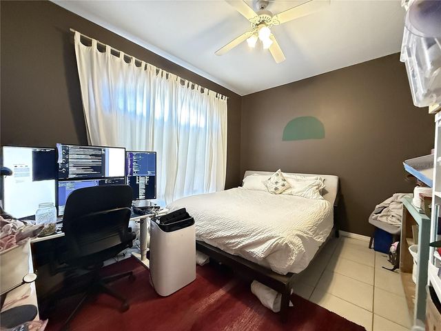 595 56TH AVENUE S, St Petersburg, FL 33705
