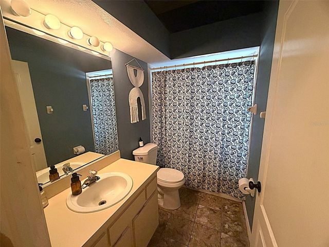 595 56TH AVENUE S, St Petersburg, FL 33705