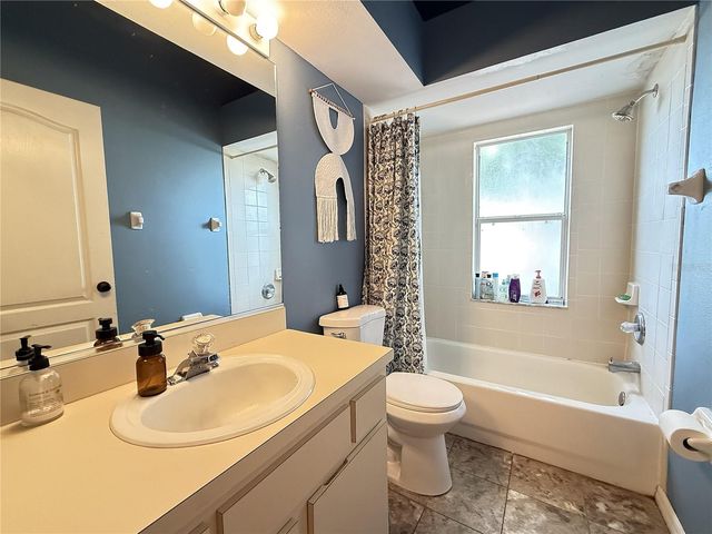 595 56TH AVENUE S, St Petersburg, FL 33705