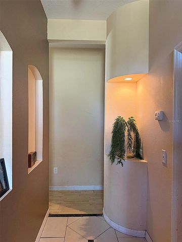 595 56TH AVENUE S, St Petersburg, FL 33705