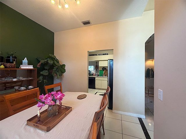 595 56TH AVENUE S, St Petersburg, FL 33705