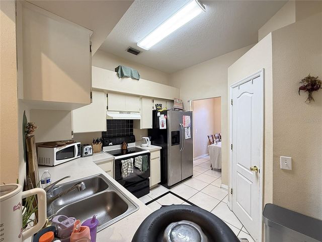 595 56TH AVENUE S, St Petersburg, FL 33705