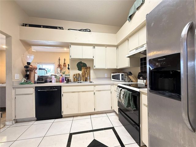 595 56TH AVENUE S, St Petersburg, FL 33705
