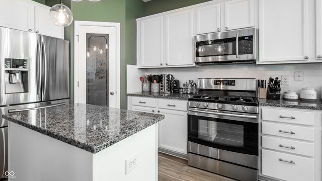 12290 Twyckenham Drive, Fishers, IN 46037