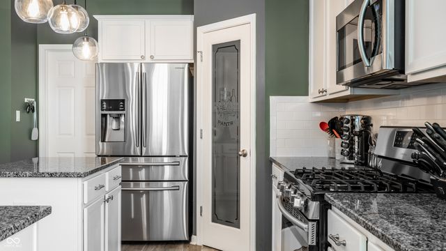 12290 Twyckenham Drive, Fishers, IN 46037
