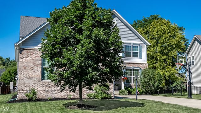 12290 Twyckenham Drive, Fishers, IN 46037