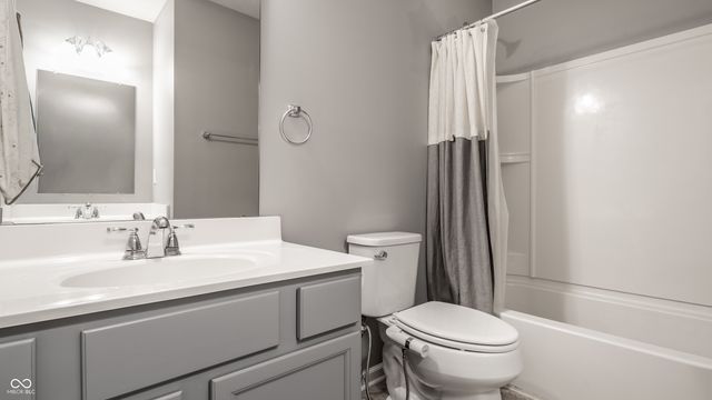 12290 Twyckenham Drive, Fishers, IN 46037