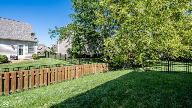12290 Twyckenham Drive, Fishers, IN 46037