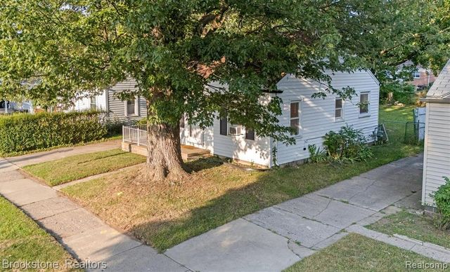 5689 Cornell Street, Dearborn Heights, MI 48125