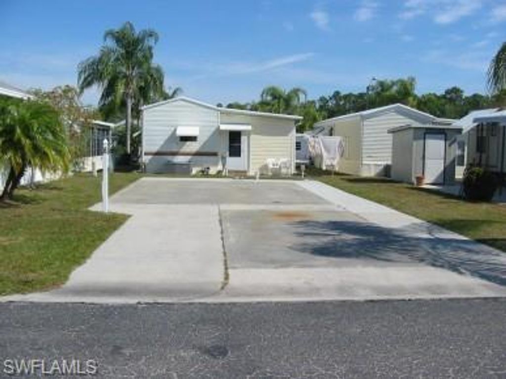 6 Fountain View BLVD, NORTH FORT MYERS, FL 33903 — exterior