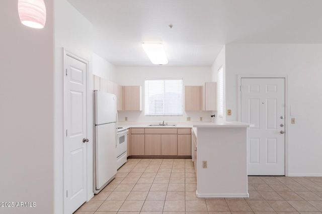 1100 N PRIEST Drive 1112, Chandler, AZ 85226