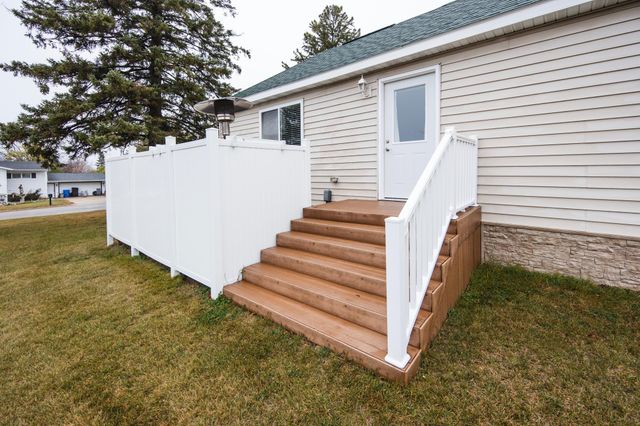 420 Broadway Avenue, Detroit Lakes, MN 56501