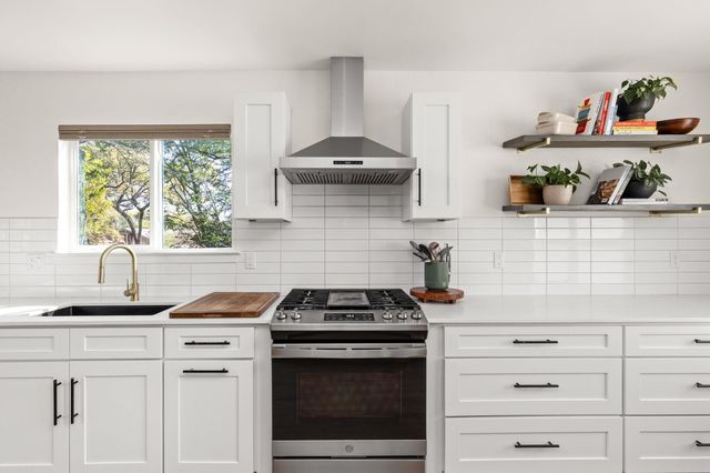 7909 Manassas DR, Austin, TX 78745