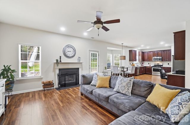 2109 Coral Berry Lane, Waxhaw, NC 28173