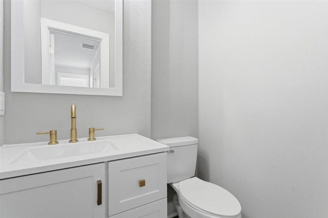 710 7th Street, Lake Charles, LA 70601