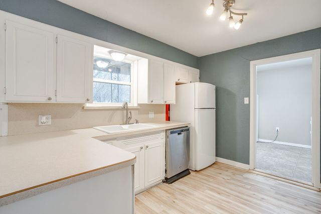 2020 Crestridge Street, Stephenville, TX 76401