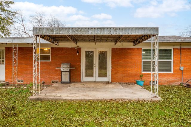 2020 Crestridge Street, Stephenville, TX 76401