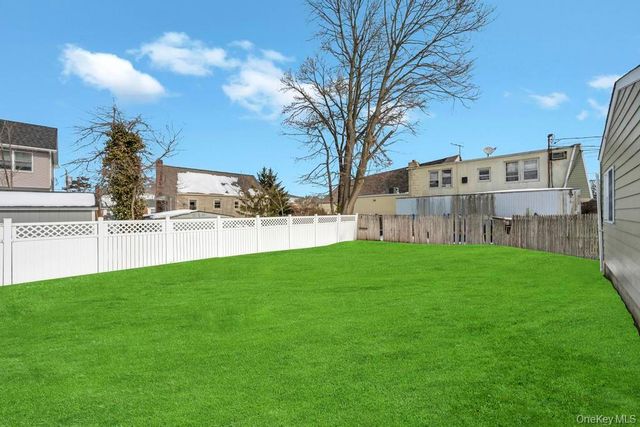 189 Ontario Avenue, Massapequa, NY 11758