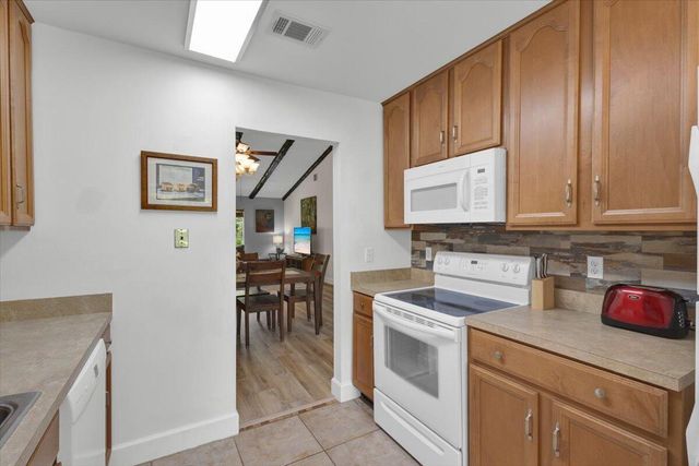 3303 SE Sandpiper Circle, Port St. Lucie, FL 34952