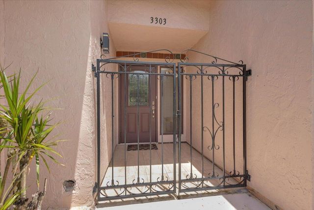 3303 SE Sandpiper Circle, Port St. Lucie, FL 34952