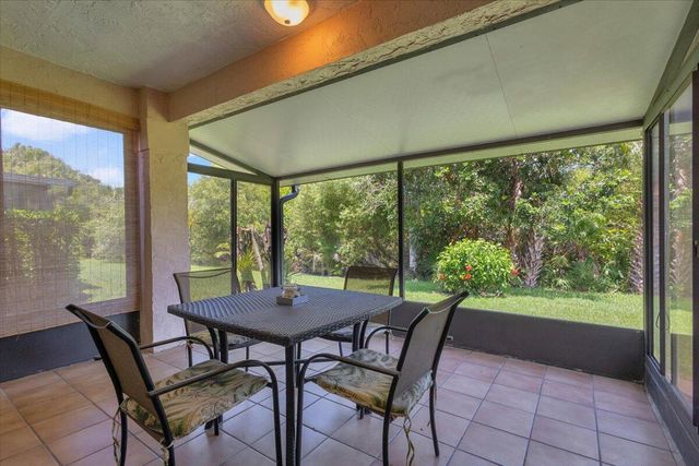 3303 SE Sandpiper Circle, Port St. Lucie, FL 34952