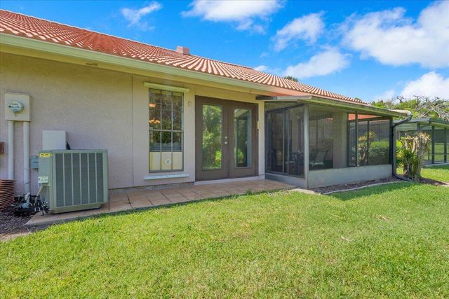 3303 SE Sandpiper Circle, Port St. Lucie, FL 34952