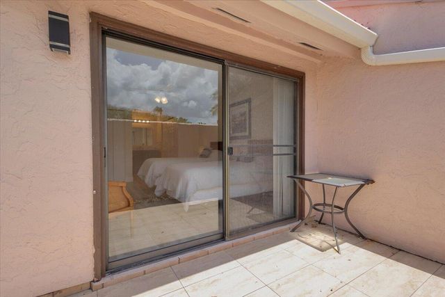 3303 SE Sandpiper Circle, Port St. Lucie, FL 34952