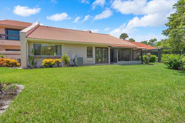 3303 SE Sandpiper Circle, Port St. Lucie, FL 34952