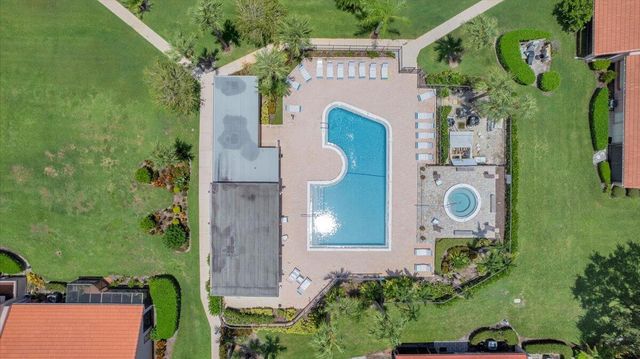 3303 SE Sandpiper Circle, Port St. Lucie, FL 34952