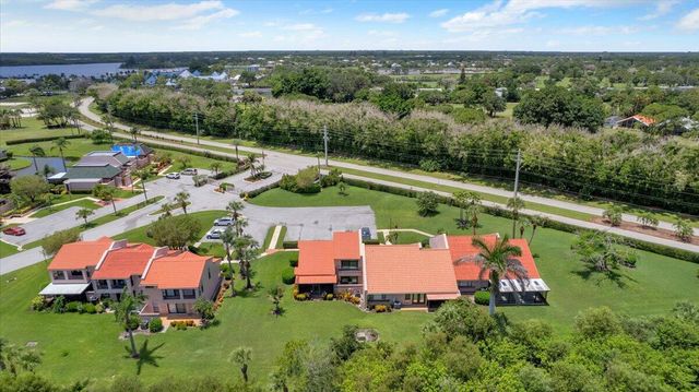 3303 SE Sandpiper Circle, Port St. Lucie, FL 34952
