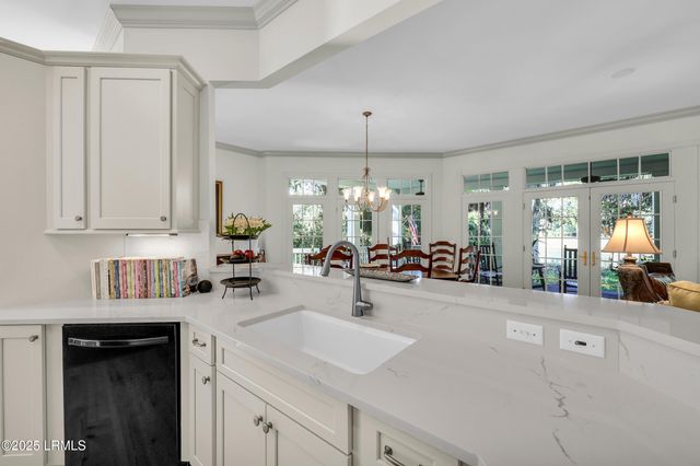 8 Heron Point, Okatie, SC 29909