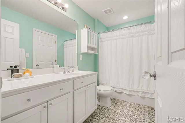 894 Black Bear Drive, House Springs, MO 63051