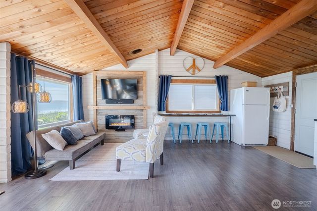 4182 Saltspring Drive, Ferndale, WA 98248