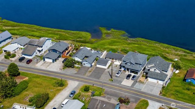 4182 Saltspring Drive, Ferndale, WA 98248
