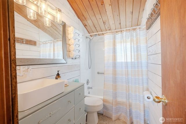 4182 Saltspring Drive, Ferndale, WA 98248