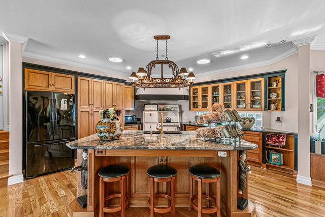 137 Manzanita Street, Ashland, OR 97520