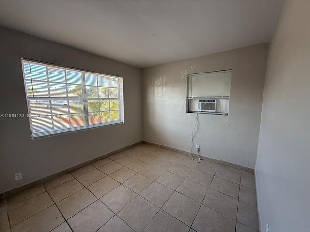 237 W Blue Heron Boulevard 1, Riviera Beach, FL 33404