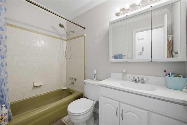 969 Earl Of Essex ARCH, Virginia Beach, VA 23454
