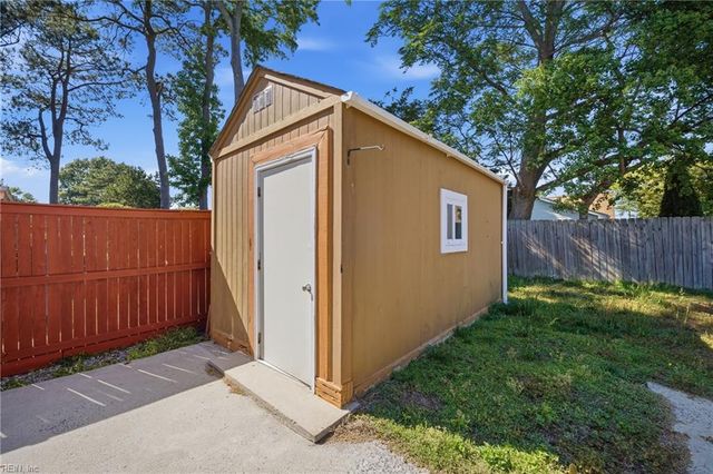 969 Earl Of Essex ARCH, Virginia Beach, VA 23454