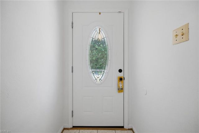 969 Earl Of Essex ARCH, Virginia Beach, VA 23454