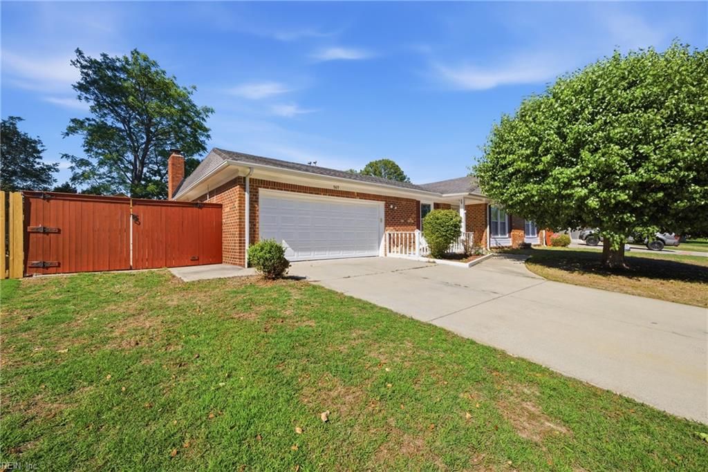 969 Earl Of Essex ARCH, Virginia Beach, VA 23454