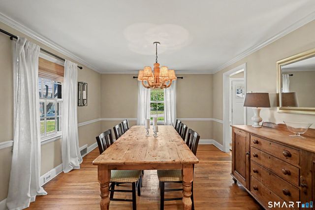31 Smedley Road, Fairfield, CT 06824