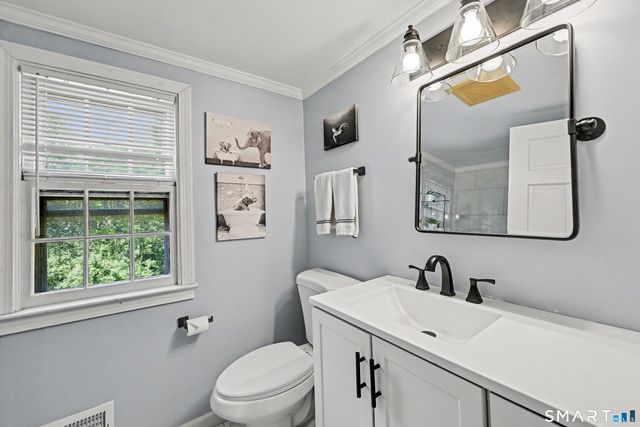 31 Smedley Road, Fairfield, CT 06824