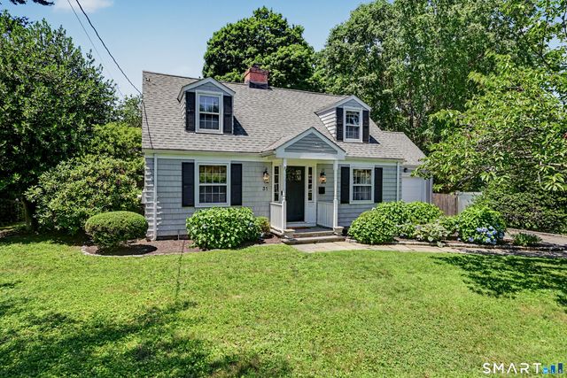 31 Smedley Road, Fairfield, CT 06824