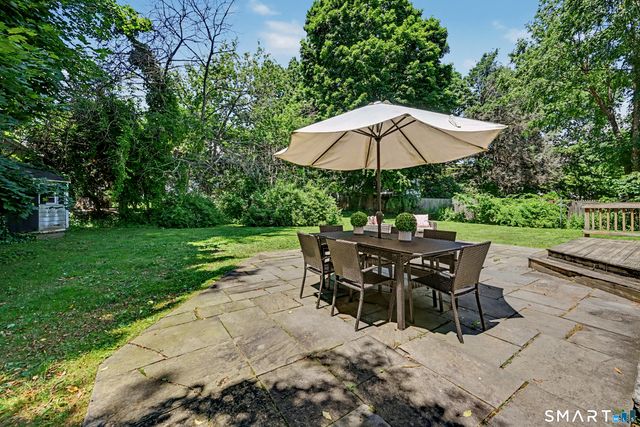 31 Smedley Road, Fairfield, CT 06824