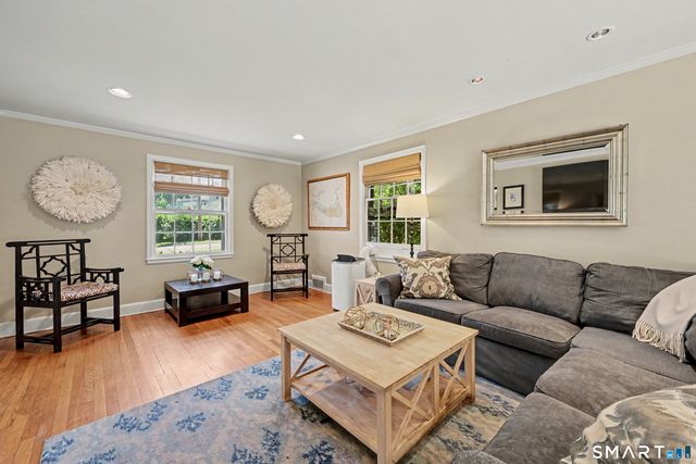 31 Smedley Road, Fairfield, CT 06824