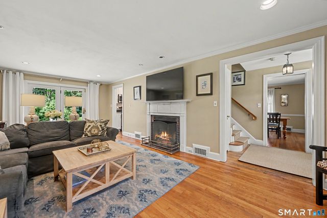31 Smedley Road, Fairfield, CT 06824